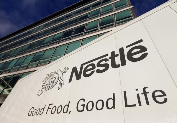 LaTribune's tweet photo. #Nestlé porté par les marchés émergents >> http://t.co/QkBni6UW6v http://t.co/LxOddK9Tkw