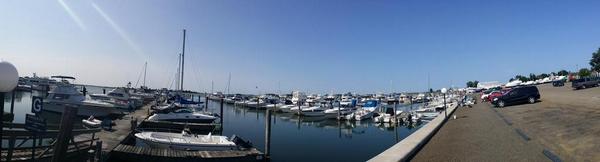 CedarIslandCT's tweet photo. What a day! #CedarIslandMarina #clinton #marina http://t.co/rnQkhUgpPJ