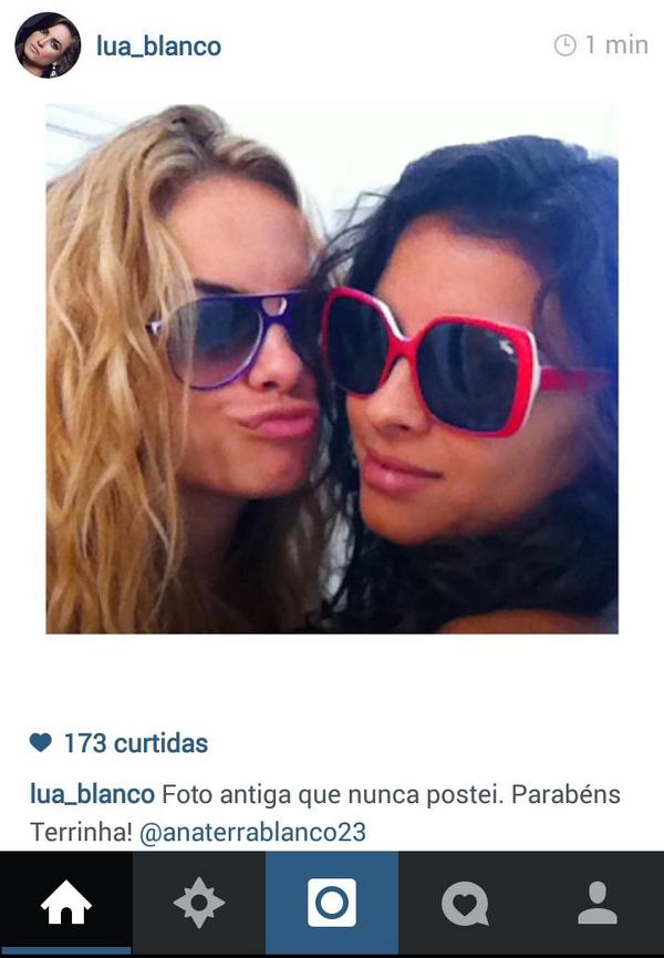 CoqueiroDaLuaa's tweet image. Não to aguentando essa foto! O cabelo dela 😭❤