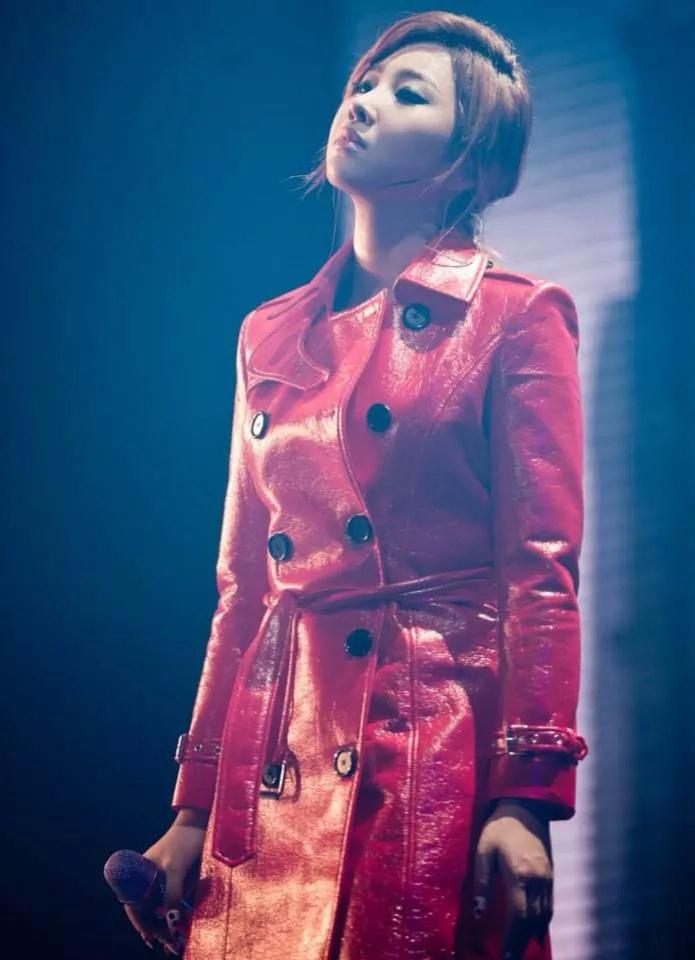 BucUu0HCYAQAHaE.jpg:large