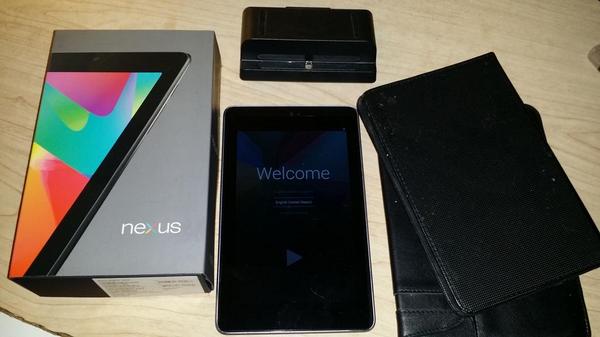 darkarmors's tweet photo. For sale: 32 gig WiFi only 1012 Nexus 7 with chager, desk top charger, two cases, $100, a steal! http://t.co/G108HXkXwr