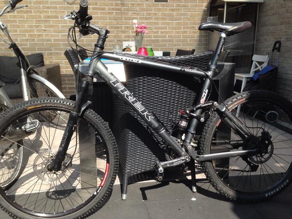 dbteun's tweet photo. @tekoopopurk  mountainbike Trek fuel full opties €500 http://t.co/5YTYJozUtZ Retweet=👍 http://t.co/z8sjvfR1sj