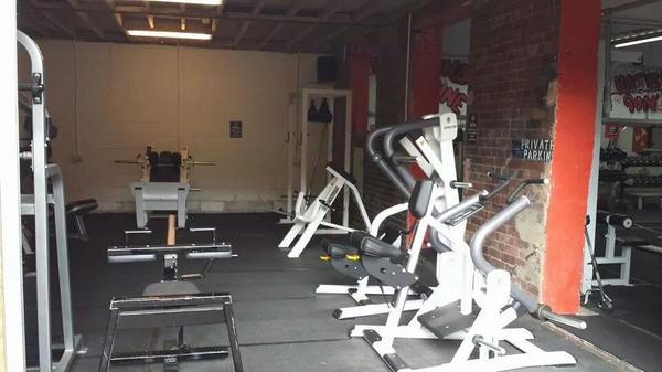 Zackkingkhan's tweet photo. Zkk underground gym. 11 wickers lane Sheffield S3 8hq. http://t.co/w7chVnHL2F