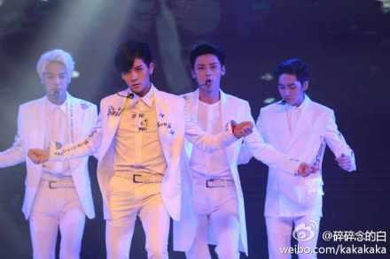 轉發微博 @碎碎念的白NU'EST @乐华娱乐 完成B轮融资，独家签约《星你》导演张太维 ——电影音乐双剑齐发强势推出M³计划，更多美少年美图，