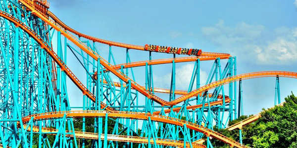 SixFlagsOverTX's tweet photo. Last chance for Six Flags before school starts! Don't miss out. #SAVE w/Coke:http://t.co/WDYB6DouBU http://t.co/YjNB22SFZo