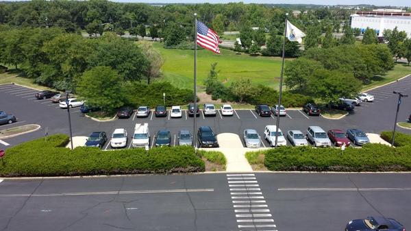 MikeCast_LCS's tweet photo. @LamCloud parking lot keeps filling up! Business is cranking! http://t.co/QVQmukYHHl