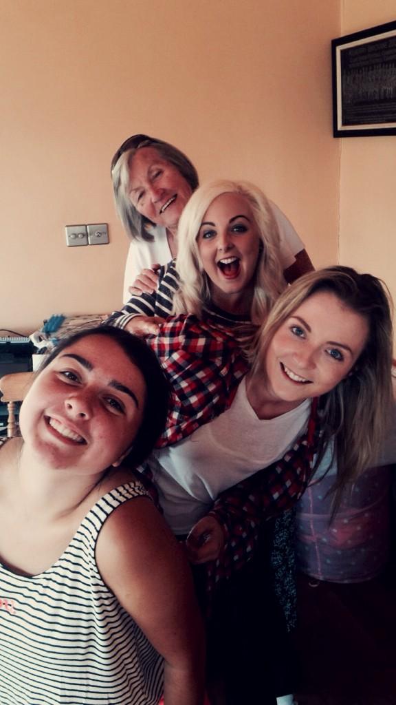 OrlaTalty's tweet photo. Crazy Family ! Selfies with gran! Love her ❤️❤️ http://t.co/cPQ8C5YOS4