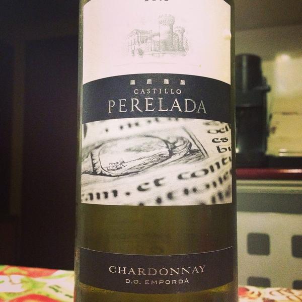Una de vinitos con <a href="/victorfalcon_/">Vicc Falk</a> @IreneSambola y @carlosfv96 #Perelada #Chardonnay