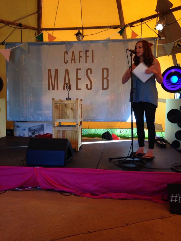 eisteddfod's tweet photo. Llongyfarchiadau gwresog i @ghbonello The gentle good am ennill wobr Albwm Cymraeg y flwyddyn! http://t.co/KwMmhvY47f