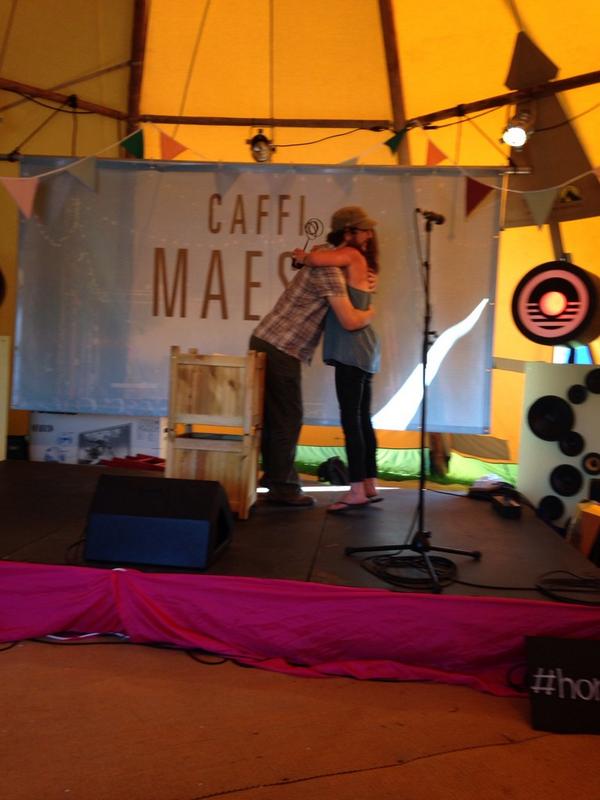 eisteddfod's tweet photo. Llongyfarchiadau gwresog i @ghbonello The gentle good am ennill wobr Albwm Cymraeg y flwyddyn! http://t.co/KwMmhvY47f