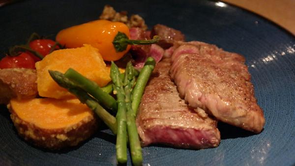 HosokawaAMS's tweet photo. Our delicious Wagyu Steaks! #Wagyu #foodie #Amsterdam #Japanesefood http://t.co/B0U1c9WMsC