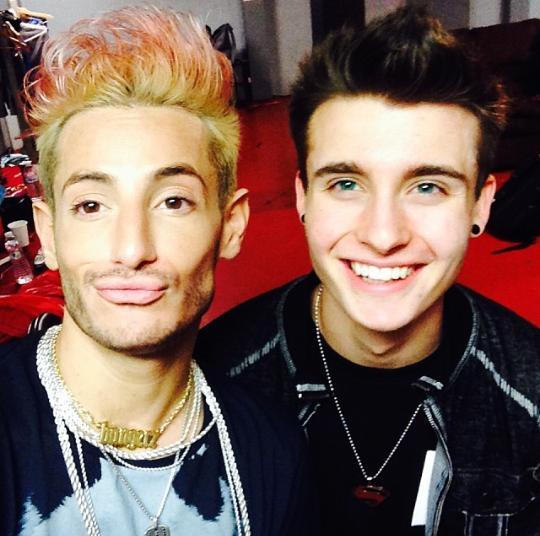 weeklyfraud's tweet image. the moment of meeting Frankie 😘