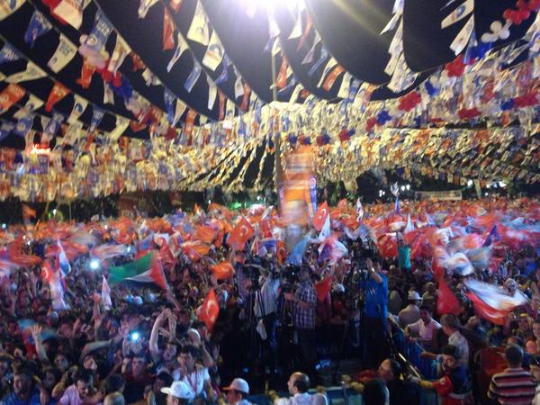 Gaziantep mitingi de çok muhteşemdi. Usta'ya her kesimden, her partiden vatandaşların yoğun ilgisi vardı