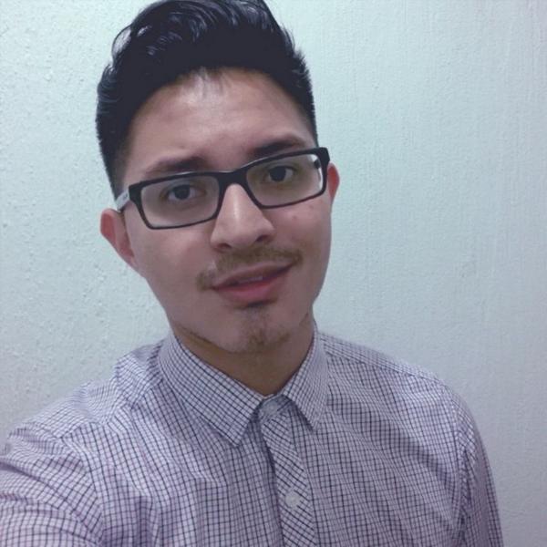 victormercadosa's tweet photo. Hoy si me arreglé para trabajar 😊😊😊 #vickloop http://t.co/DsnwJ4J7kX