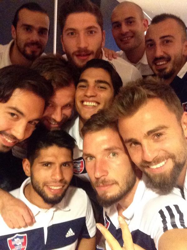 <a href="/ntvspor/">NTV Spor</a> Oslo da uçağı beklıyoz tebrıkler karabukspor.Alın teridir omuzumuzdaki yük helal olsun sana şanlı Karabük:)