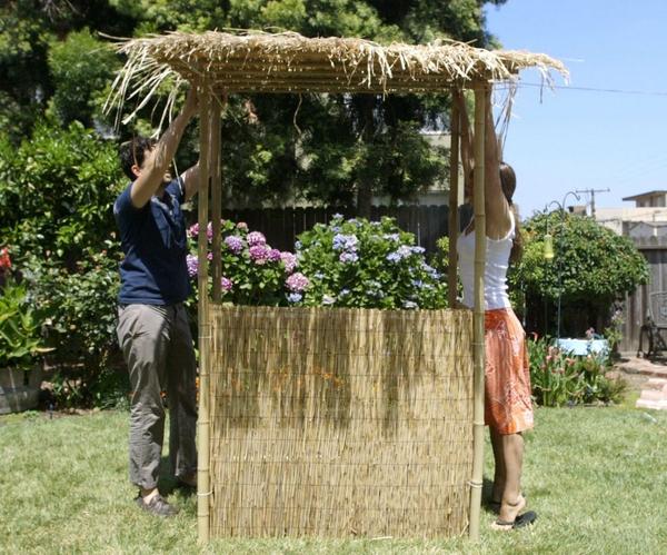 instructables's tweet photo. Check out this Backyard Tiki Bar by Paige Russell 

#mikehacks sponsored by @mhl
 http://t.co/19O4kvmc5l http://t.co/e0QFvyQPTZ