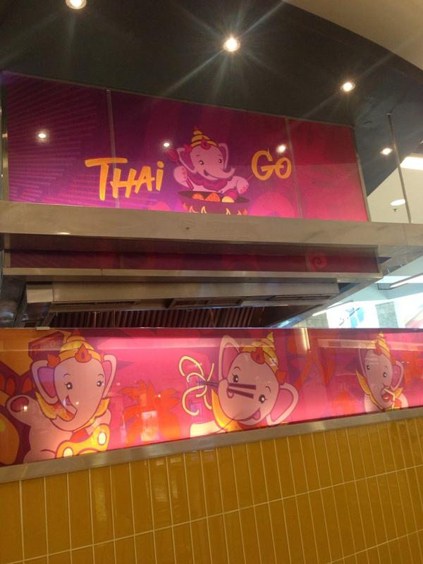 ateynna's tweet image. This place has &quot;pud Thai&quot;... I think it&apos;s &quot;pad Thai&quot;? #Englishlanguageproblems