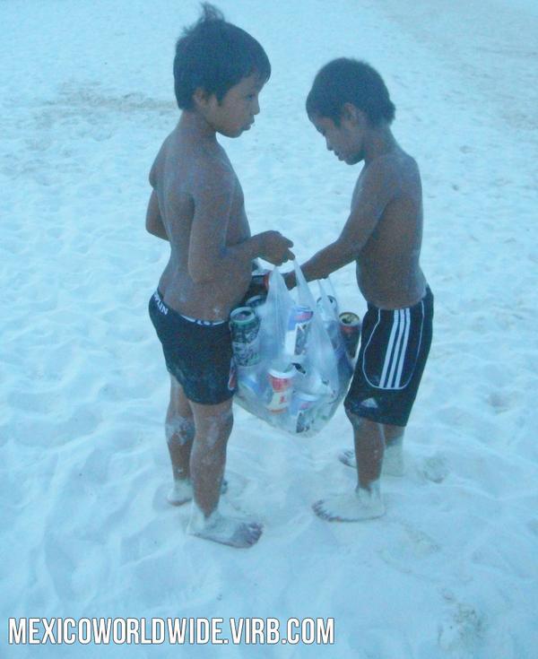 MexicoWorldWide's tweet image. #working #prideinwork #brothers #hermanitos via #BeFunky