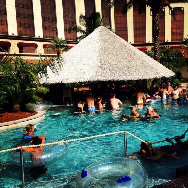TawannaBSmith's tweet photo. Had a busy wk @TMShowcase #tmslakecharles but finally got chance 2 experience lazy pool @laubergelakecharles #tmsllc http://t.co/T2Q7Zd3p9k