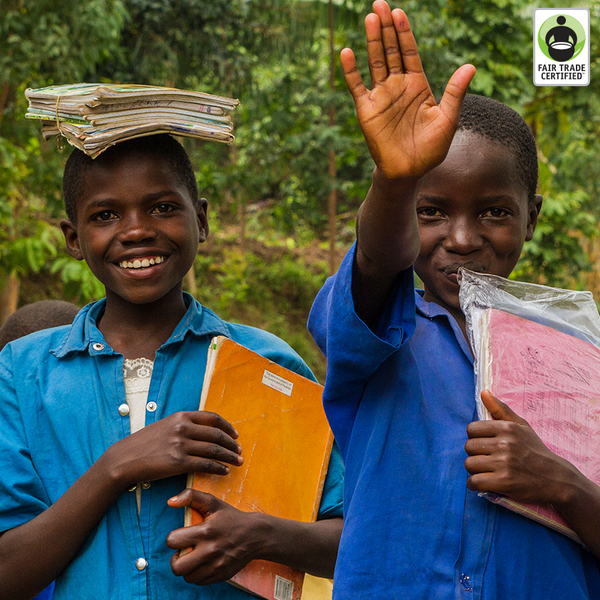 FairTradeCert's tweet photo. We believe every child has the right to an #education. Retweet if you agree! http://t.co/7JWdWAikKf #FairTrade http://t.co/Co5L7i2yv1
