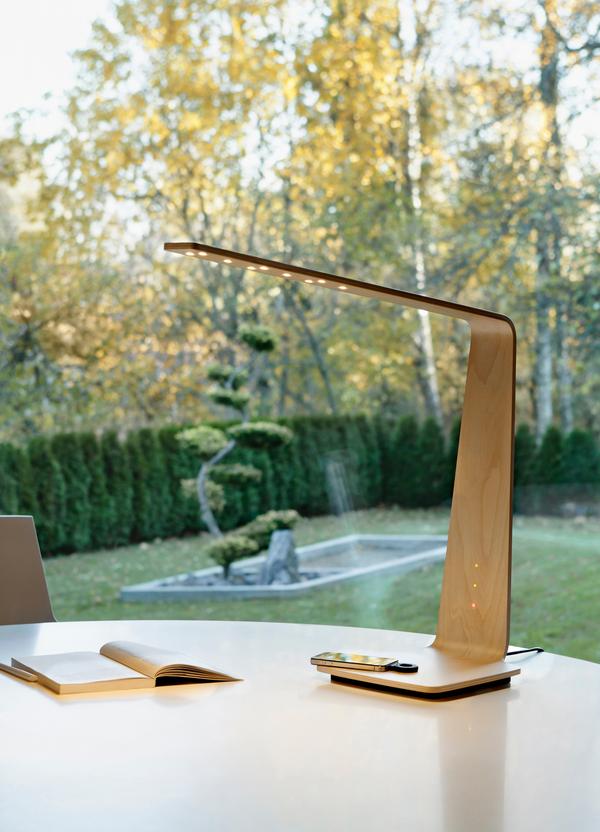 The TUNTO LED8 is not only ridiculously good looking it can also wirelessly charge your phone. bit.ly/XK6Mx3