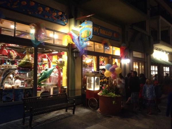 StantonStore's tweet image. A busy night in the village!!! Come for a movie and popcorn!!