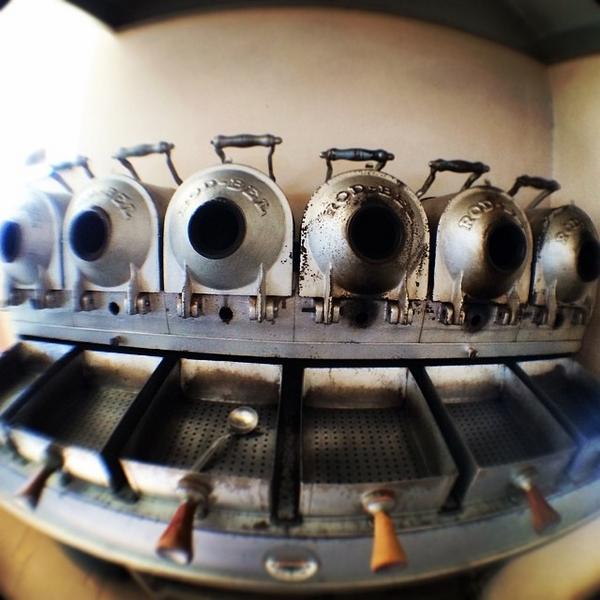 the_swensonian's tweet image. A beast of a sample roaster in the Icatu lab. #sampleroaster #nobletree ift.tt/1omrTjd