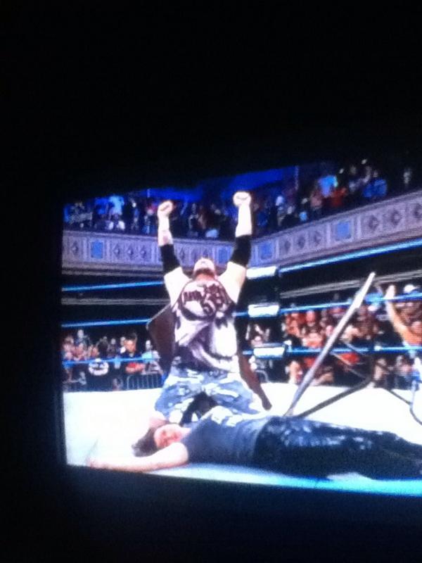 pv31_les's tweet image. CONGRATS @REALBully5150 she made her own wish#Devon #Getthetable #Tonightsthenight #bullyisvictorious #ItHappens #TNA