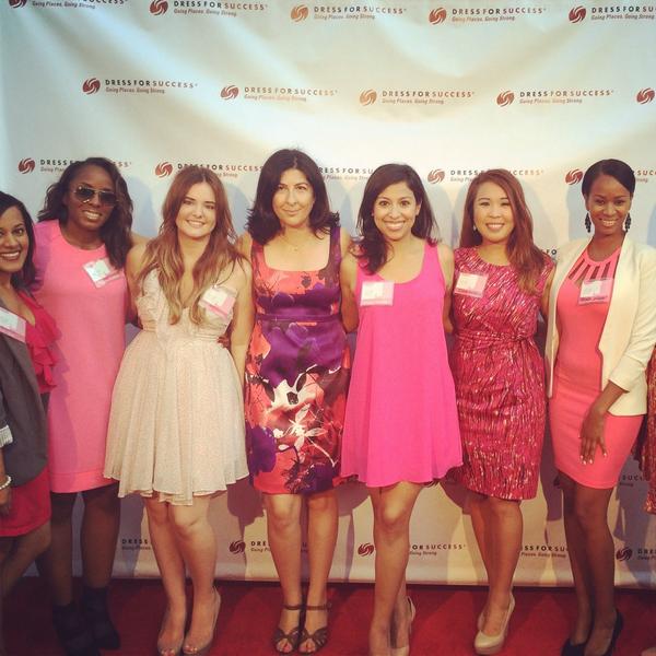 PearlStyle's tweet photo. So lucky to call these ladies women my friends! @DFSWest #YES2DFS http://t.co/QiAgPnjQ7e