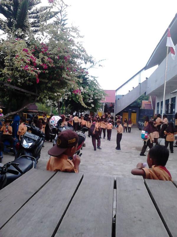 kanwar52's tweet photo. Hati-hati d jln y nak http://t.co/otSvw3Cm5b