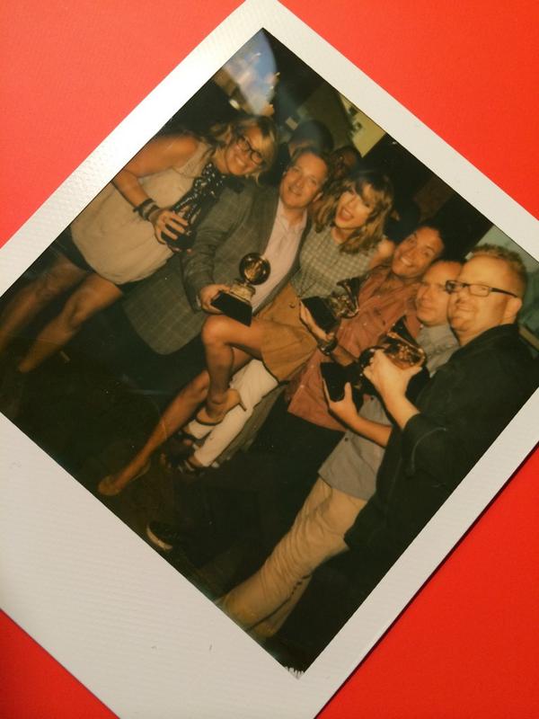 HazeRadio's tweet photo. @taylorswift13 Cluuuuue Twooooo ..... #SomethingIsComing #TaylorSwift #2 #ClueTwooooo #TaylorFanArmy #Swifties http://t.co/mbSsrkBSrF