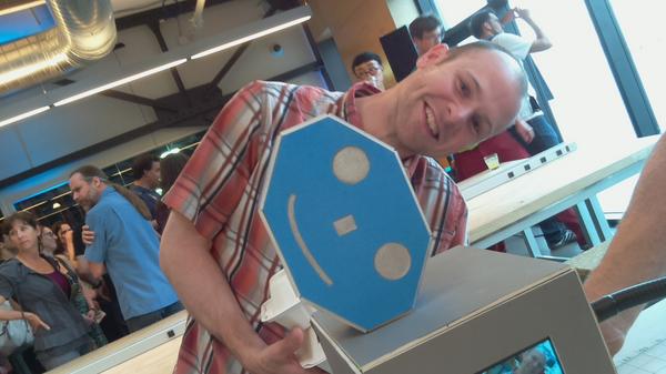 SelfiesBot's tweet image. oMG GO AWAY NO BYE