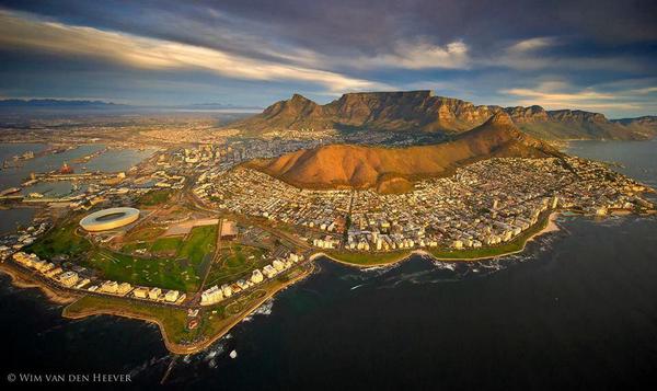 SafetyMountain's tweet photo. Our #Volunteers are ready #LetUsTrackU #TableMountain and beyond.. keep us updated #SafetyFirst @TableMountainNP .. http://t.co/1igMPCXhaA