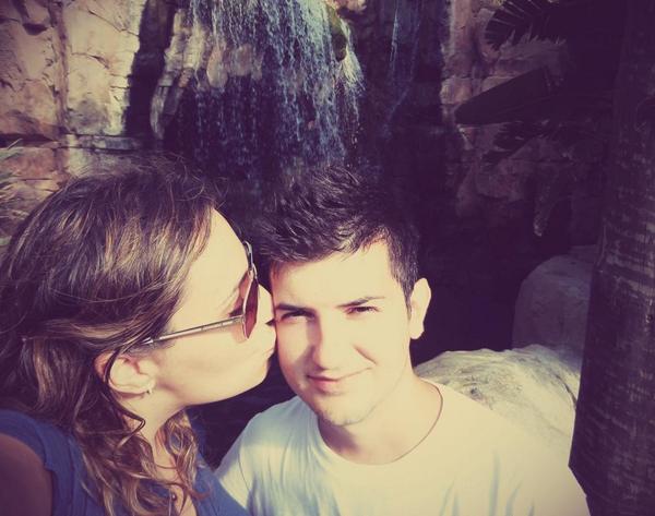 silvieta90's tweet photo. Perfecte dia al teu costat en port aventura @charlybrownd I LOVE YOU NENE http://t.co/9Qz0iQHbqP