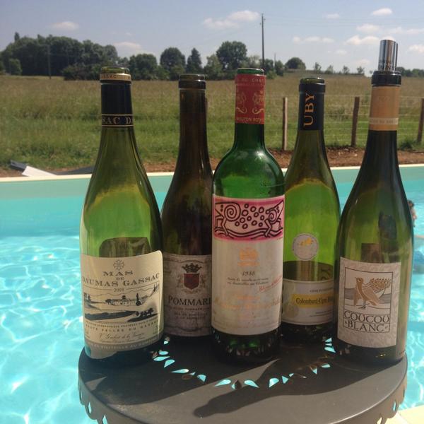 Caro_mre's tweet photo. Rétrospective de l'été : un régal ! #winelovers #pleasure #enjoy http://t.co/gkAKnPBokq