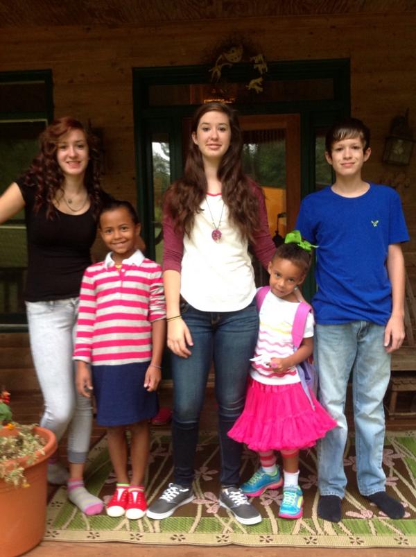 kellydegarmo's tweet image. Kolbys last first day😨, Braileys first, first day #itdoesntgeteasier