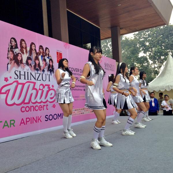 Now on stage! Juara 3 Road to #ShinzuiWhiteConcert - Sweet Pink