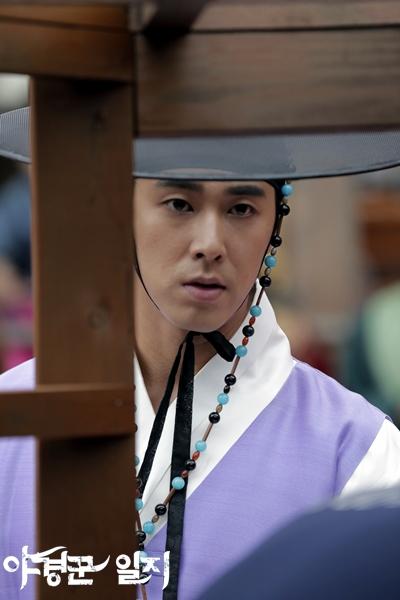 BugOe9WCUAEbclQ.jpg:large