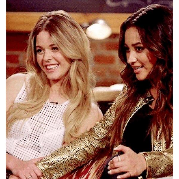 teampieeterse's tweet image. This is amazing #emison #emisonendgame #emisonprom