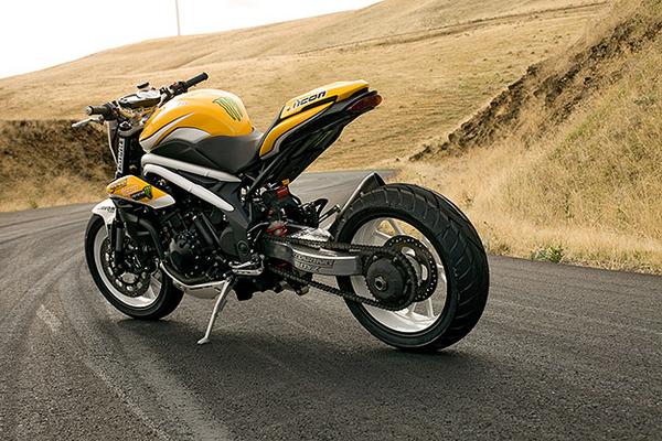 OnYeBike's tweet photo. Triumph Speed Triple with an extended swing arm just for them moments you feel like drifting. http://t.co/qLB7pcpVlV
