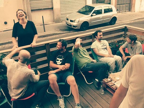 flowrco's tweet photo. Petit souvenir de l'apéro-flowr d'hier soir.  Merci à tous ceux qui nous ont filé un  coup de pouce #cenestqueledebut http://t.co/lAf7CuLSoQ