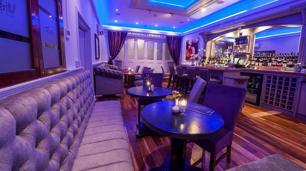 CorkAllStyle's tweet photo. Here is a project we have just completed @Bluehavenkinsal We wish you every success! http://t.co/XUkexAsA1p