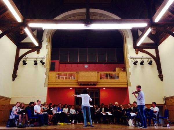 natyouthchoir's tweet photo. Norges Ungdomskor - The Norwegian National Youth Choir in rehearsals for our special performance #TCSincognito http://t.co/Ul1B8Lagrk