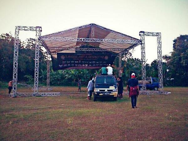 DEATHMETAL_DOS's tweet photo. Tommorow we will be perform 9.30 pm with our friend @DEMETRIUSjkt @CF_chaosfury @Calamity_DM @Summersix_s6 @HTICP http://t.co/DA5ckWoTCq