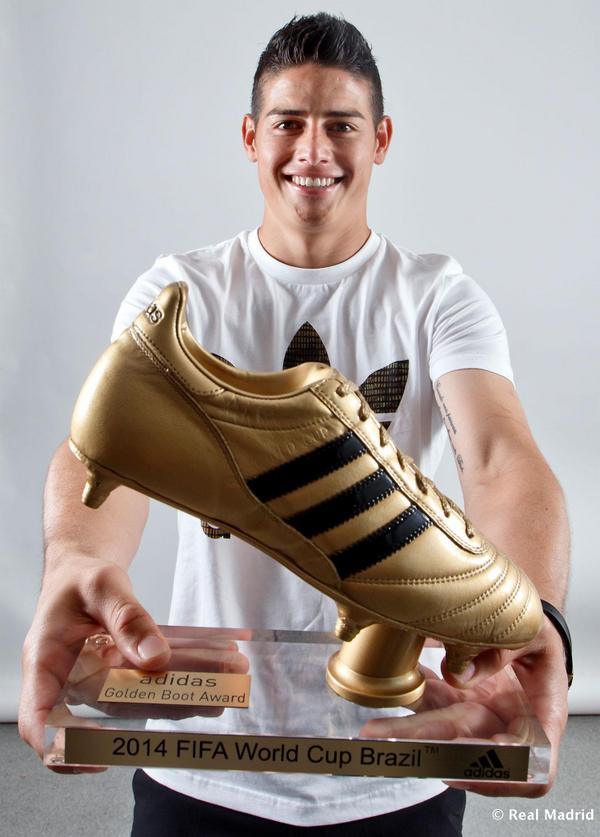 .<a href="/jamesdrodriguez/">James Rodríguez</a> receives the World Cup Golden Boot bit.ly/V3h0Hc #halamadrid