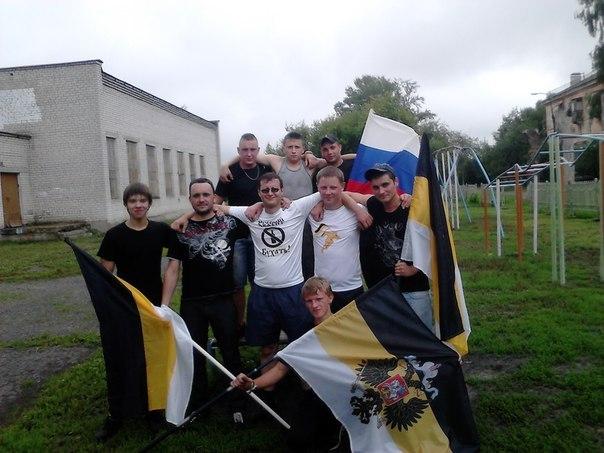 BugZ5g4IIAIaCXm.jpg:large