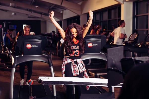 XxLittleMixPriv's tweet photo. Tomorrow's #VevoLIFT showcases JESY! Look out for her video tomorrow! Mixers HQ x http://t.co/VjJircpAXq