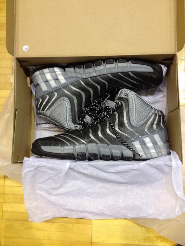 JamilSheriff's tweet photo. Thank you @adidasph for the #crazyquick2 #3stripeslife @jasongerv http://t.co/mW0f8htAtG