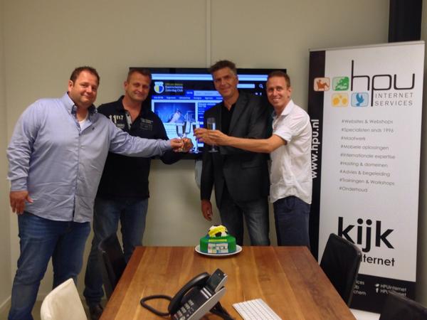 DZCsupport68's tweet photo. @dzc68, #support68 en @HPUinternet lanceren nieuwe website: http://t.co/v52TQw6odZ #trots #samenwerken http://t.co/f6DAMDcukM