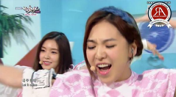seulgisjoy's tweet photo. “@redbitch03: bae your face is just.. HAHAHAH http://t.co/uTzYrHF28U” she's a living meme